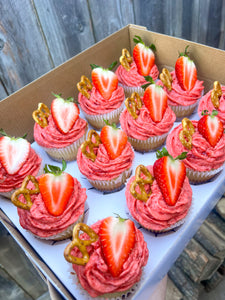 Strawberry Pretzel Cupcake