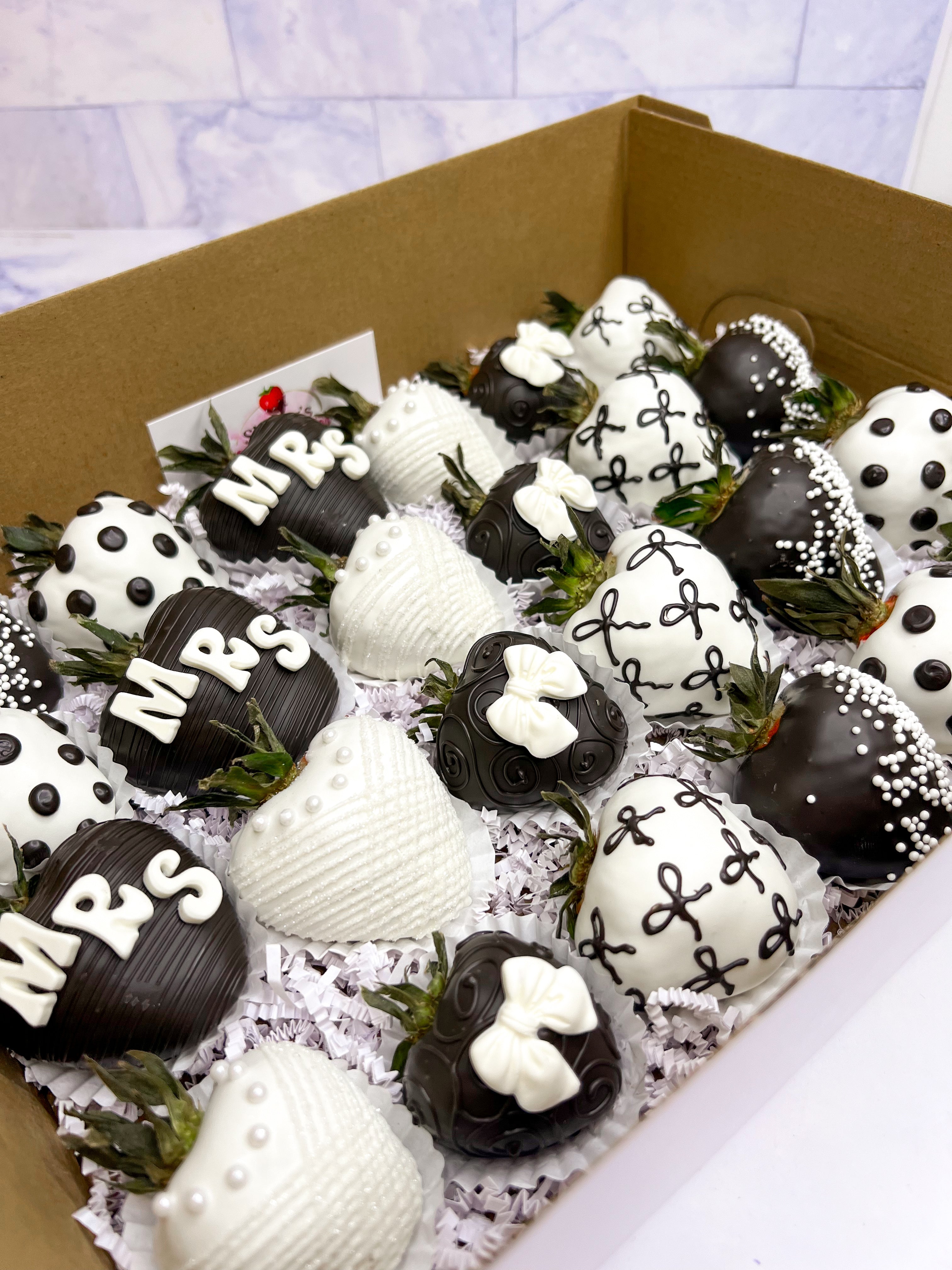 Elegant black & white bow themed berries