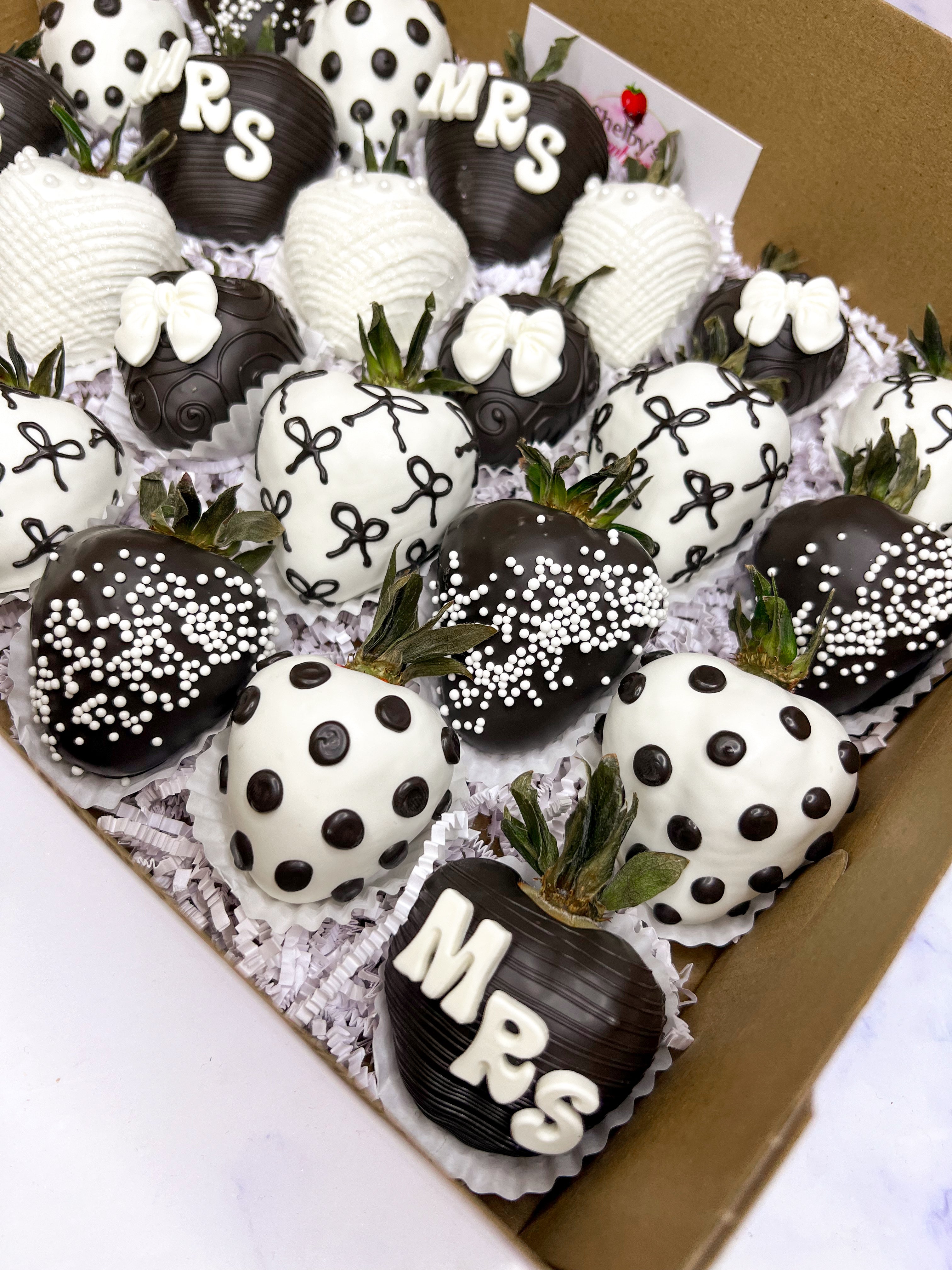 Elegant black & white bow themed berries